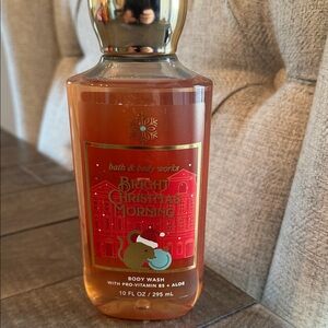 Bath & Body Works Bright Christmas Morning Body Wash - Red and Gold